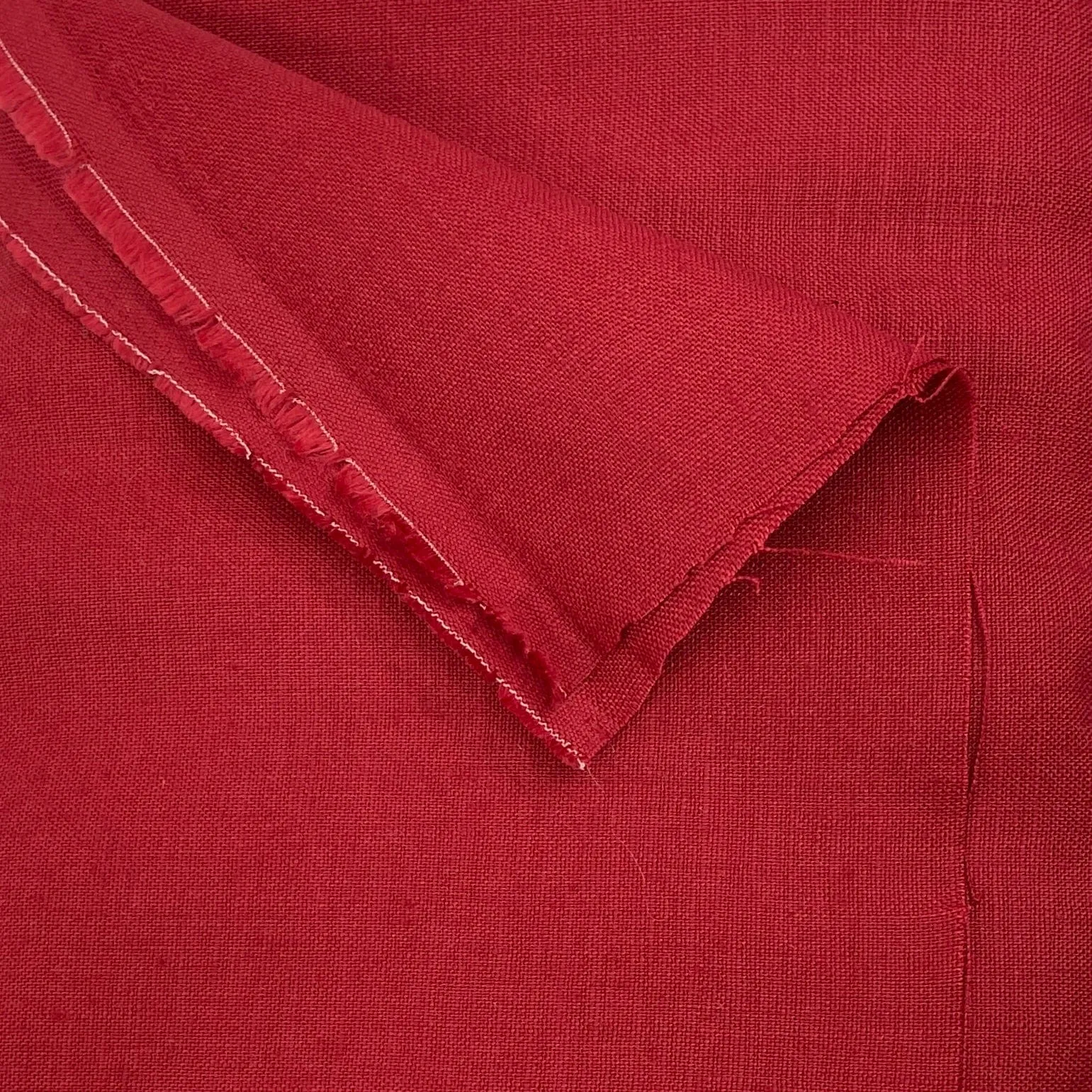 Driftwood Linen in Dark Red