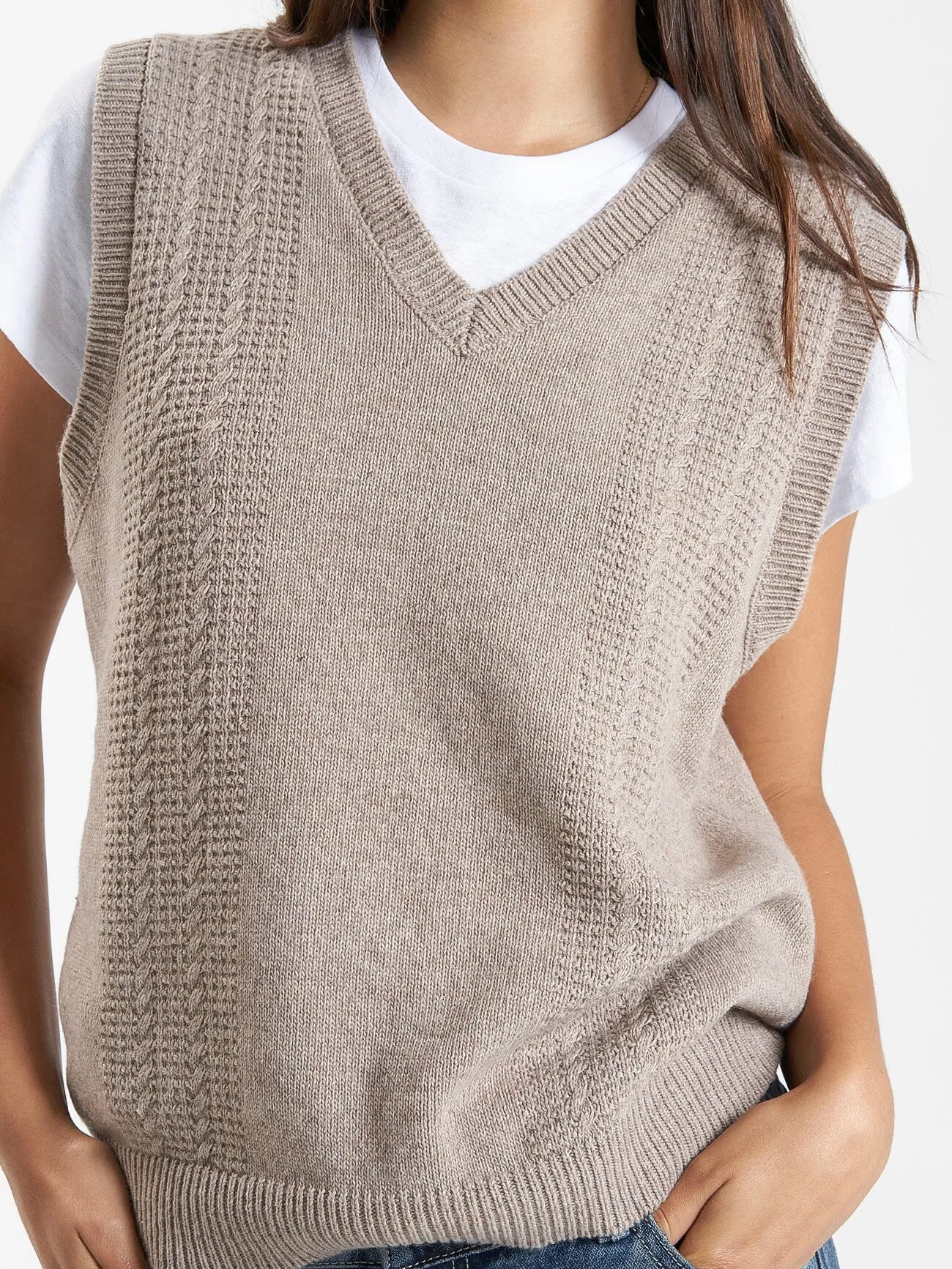 Imperial Jacquard Knit Vest - Sand