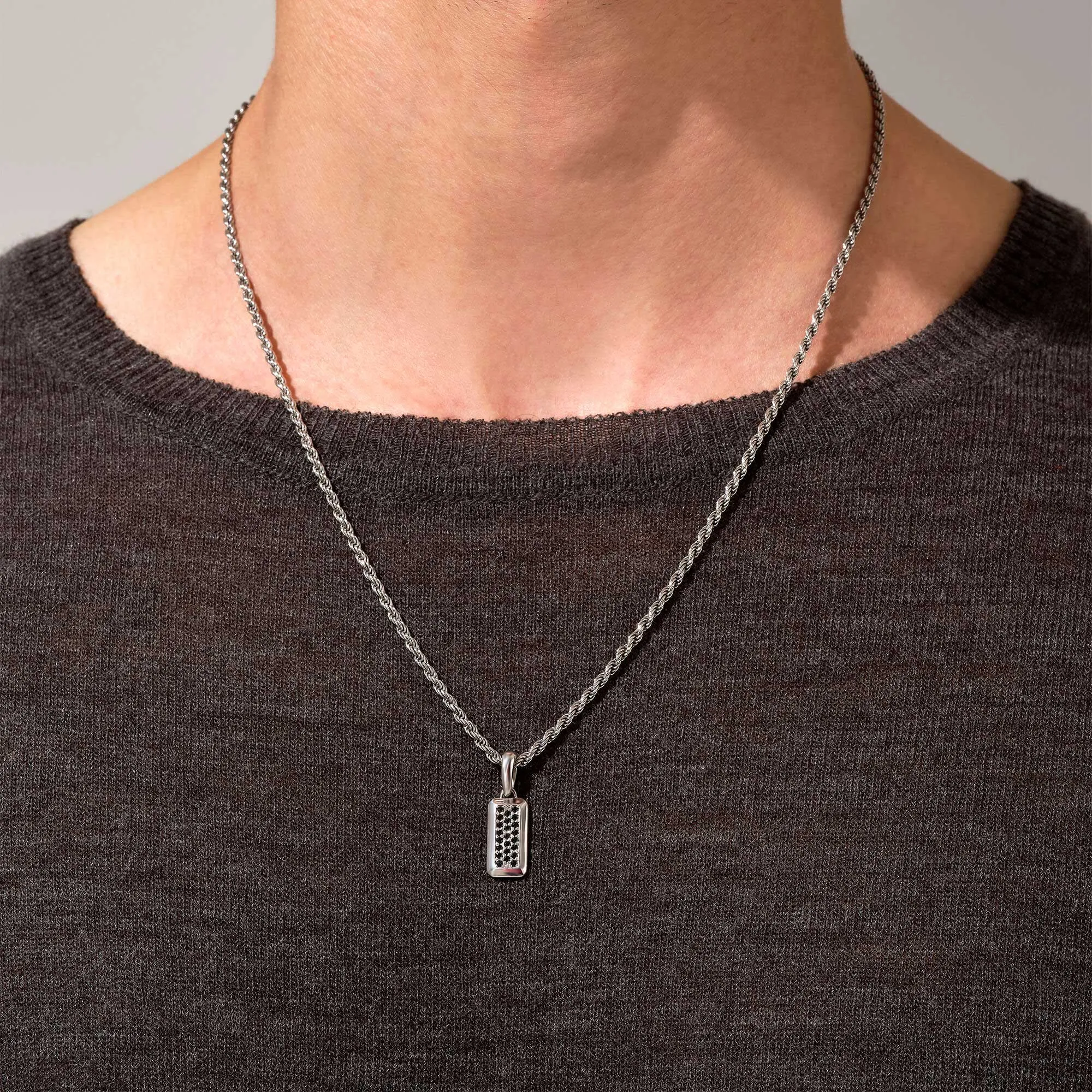 Minimal Tag Pendant in Gold