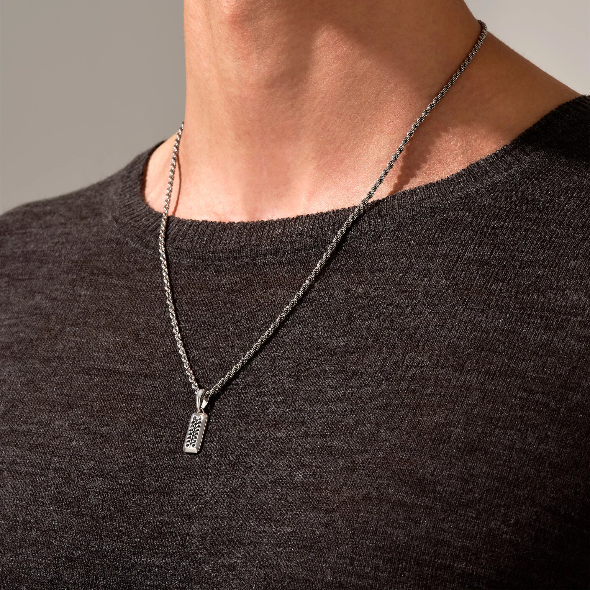 Minimal Tag Pendant in Gold