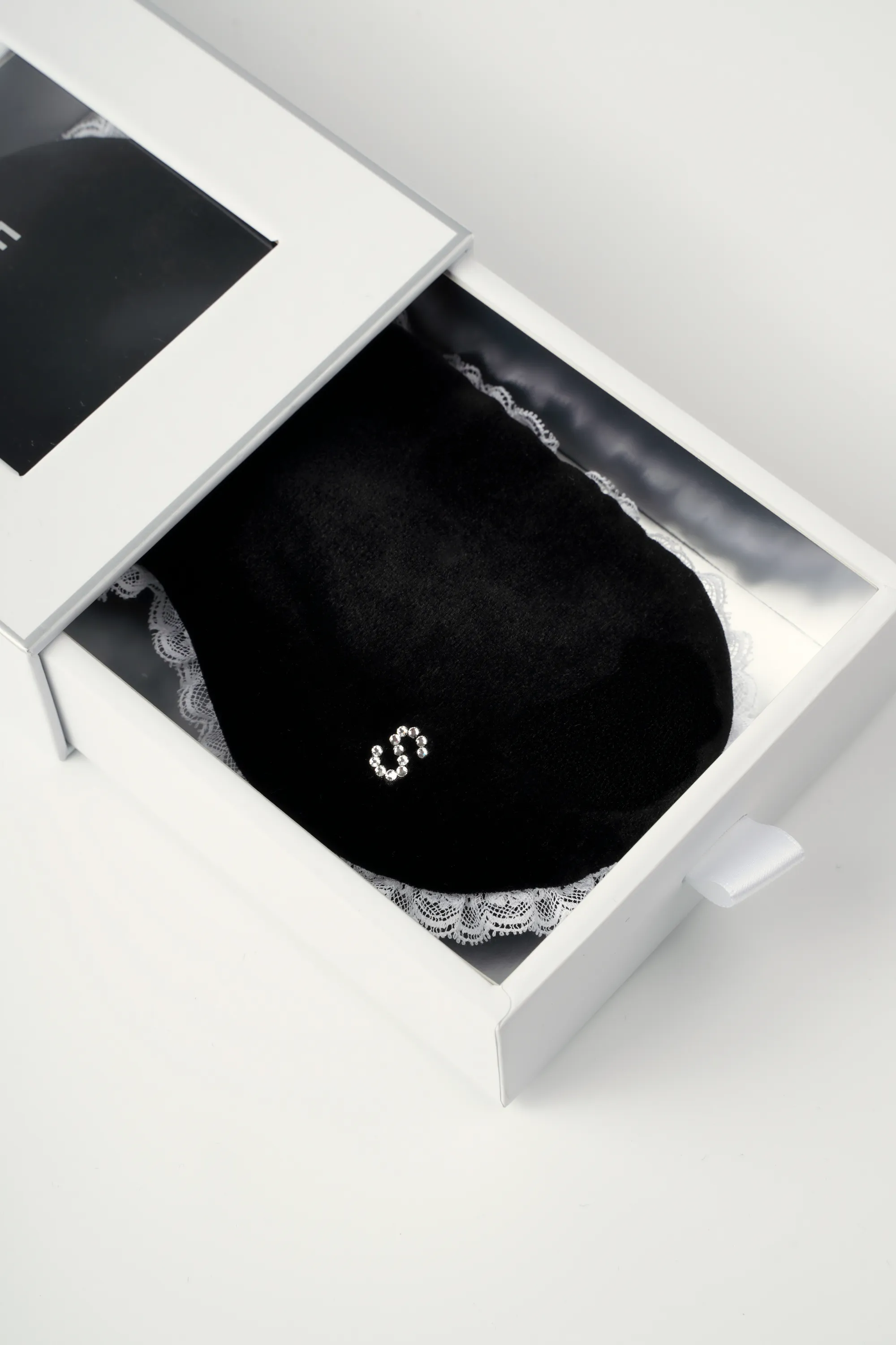 Renaissance Collection Lace Velvet Eye Mask